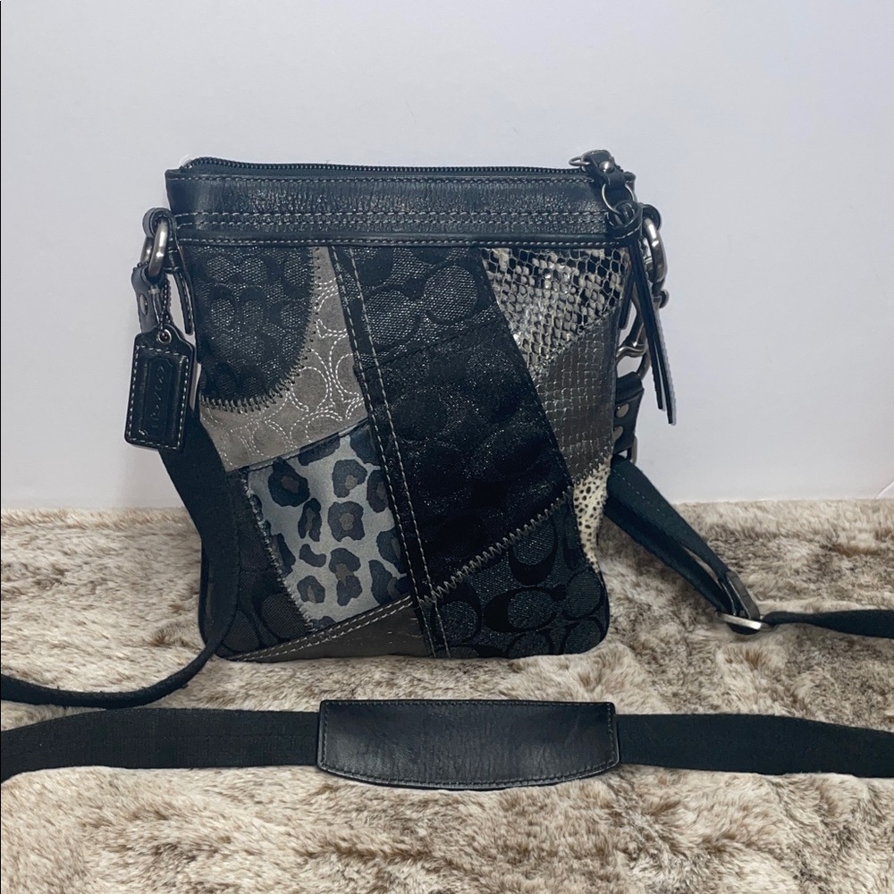 Coach Patchwork Swingpack - Picture 1 of 14